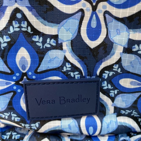 Vera Bradley Ripstop Sling Backpack in Raindrop Medallion NWT - Picture 2 of 10